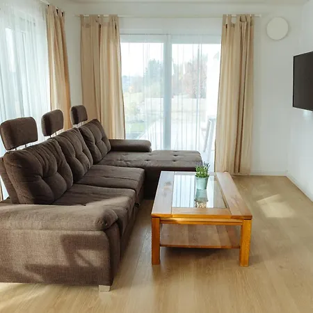 Atemberaubender Ausblick Mit Premium-Wanderwegen Vor Der Haustuer Apartment Albstadt Exterior photo